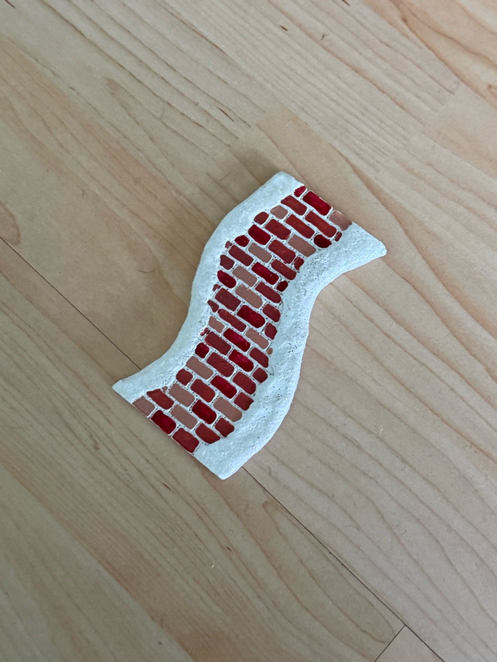 White and Red mini road Holiday Accent Decor